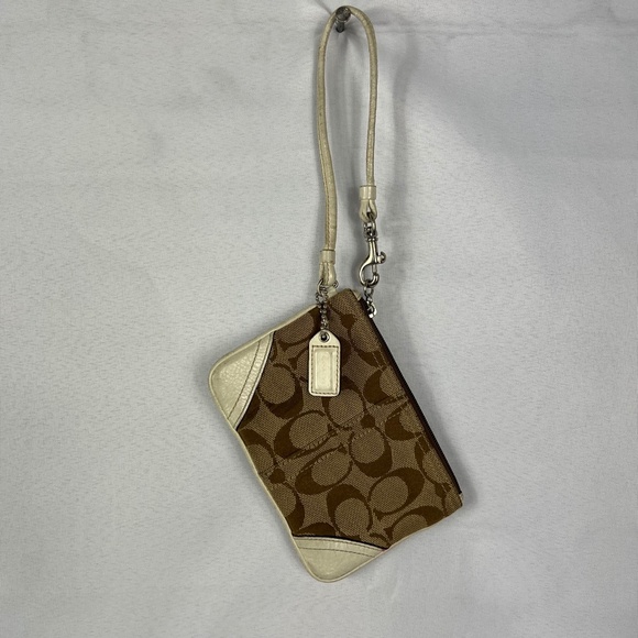 Coach Signature Brown Tan Cream Zipper Wristlet - Picture 3 of 14